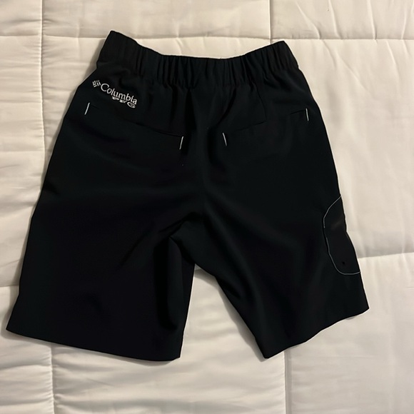 Boys Columbia PFG fishing shorts - Picture 2 of 3